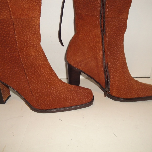 FASHION SUEDE BOOT WOMENS SHOE SIZE 6 - Picture 3 of 6